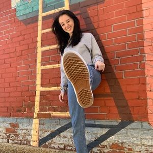 Meet your Posher, Isabel